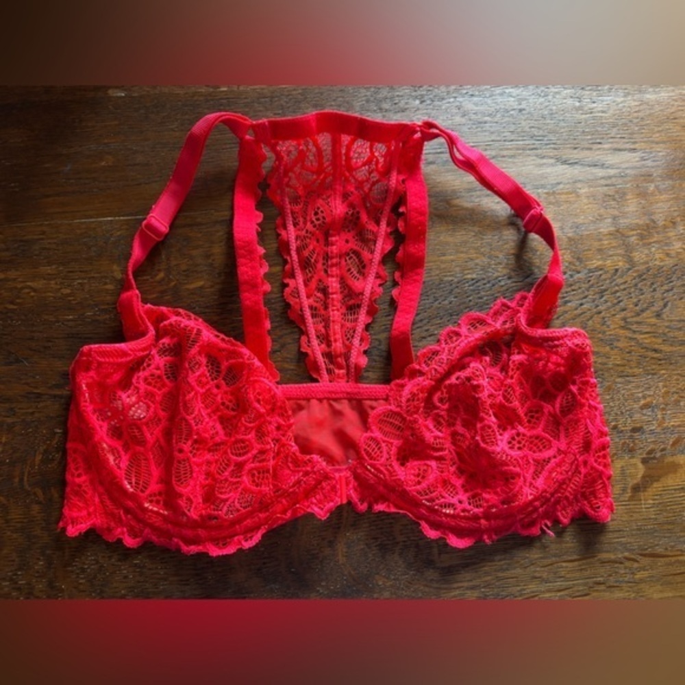 Pink by VS | Ruby red front snap racer back bralette | 34DD